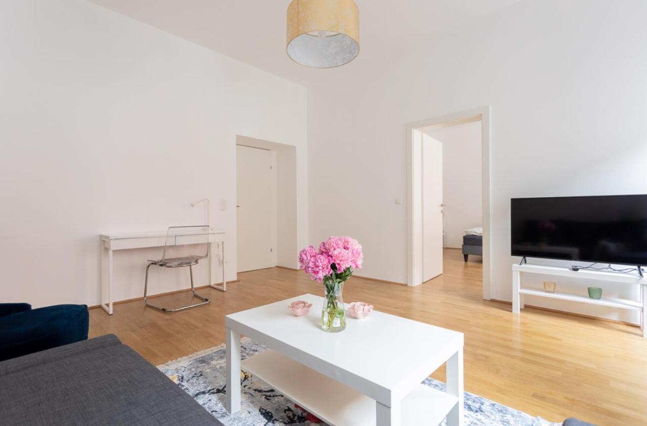 Charming Flat & Balcony Near Central Station L Bg5 Βιέννη Εξωτερικό φωτογραφία